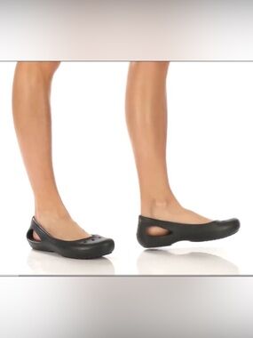 Crocs Women's Kadee Flats size 6